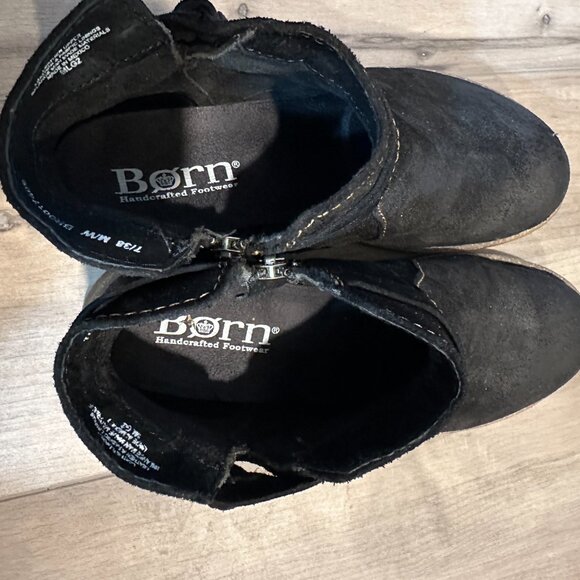 Born Wynter Suede Bootie - Black SZ 7M - Picture 4 of 5